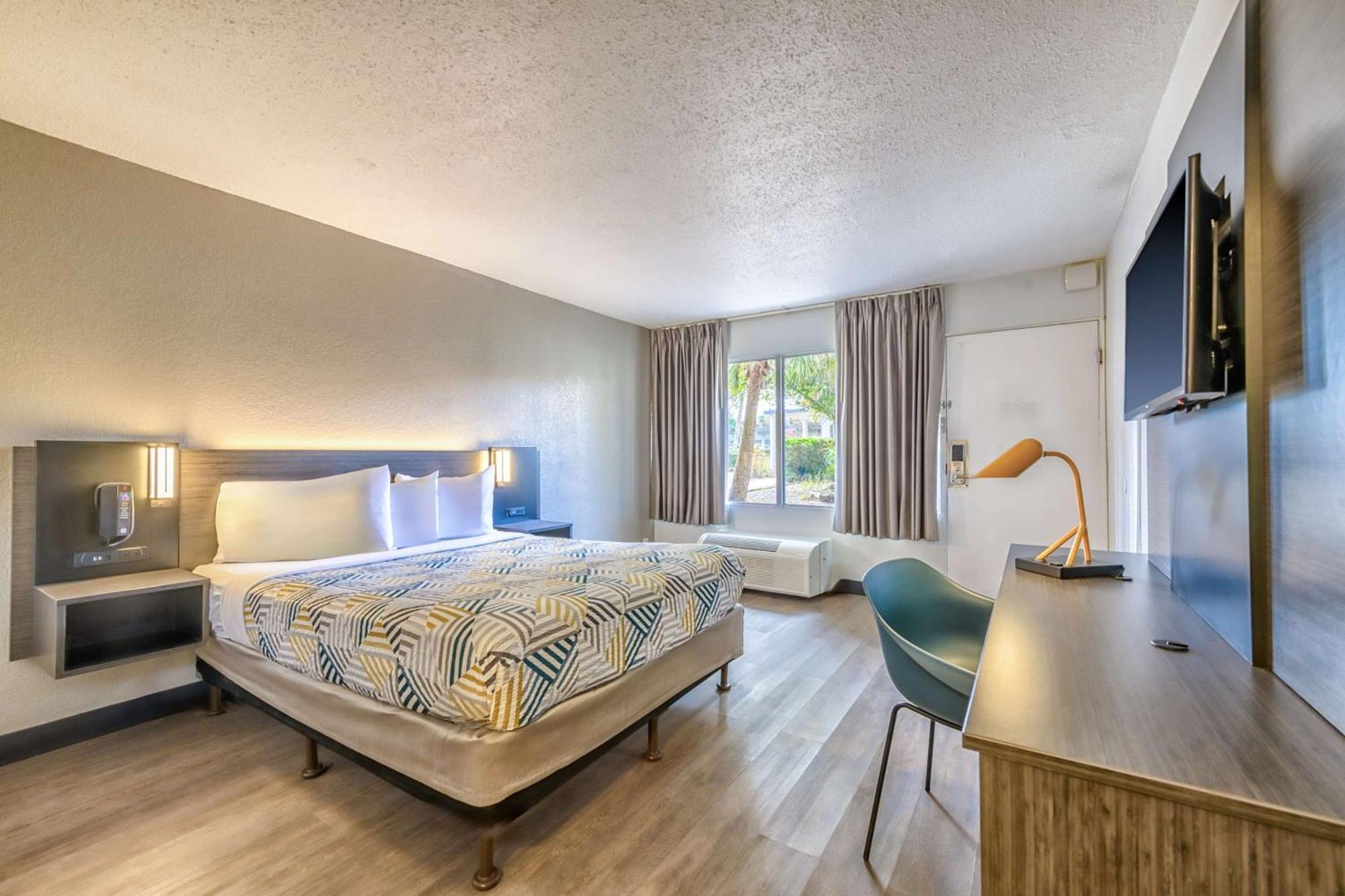 Motel 6-Spring Hill, Fl - Weeki Wachee Exterior photo